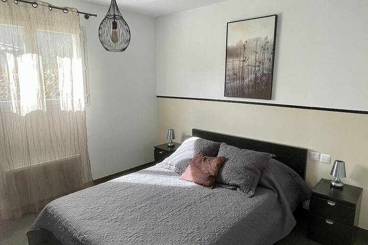 Villa pour 6 personnes, avec terrasse et jardin, animaux acceptés à Vallon-Pont-d'Arc - 3