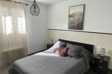 Villa pour 6 Personnes dans Vallon-Pont-d'Arc, Ardèche, Photo 2