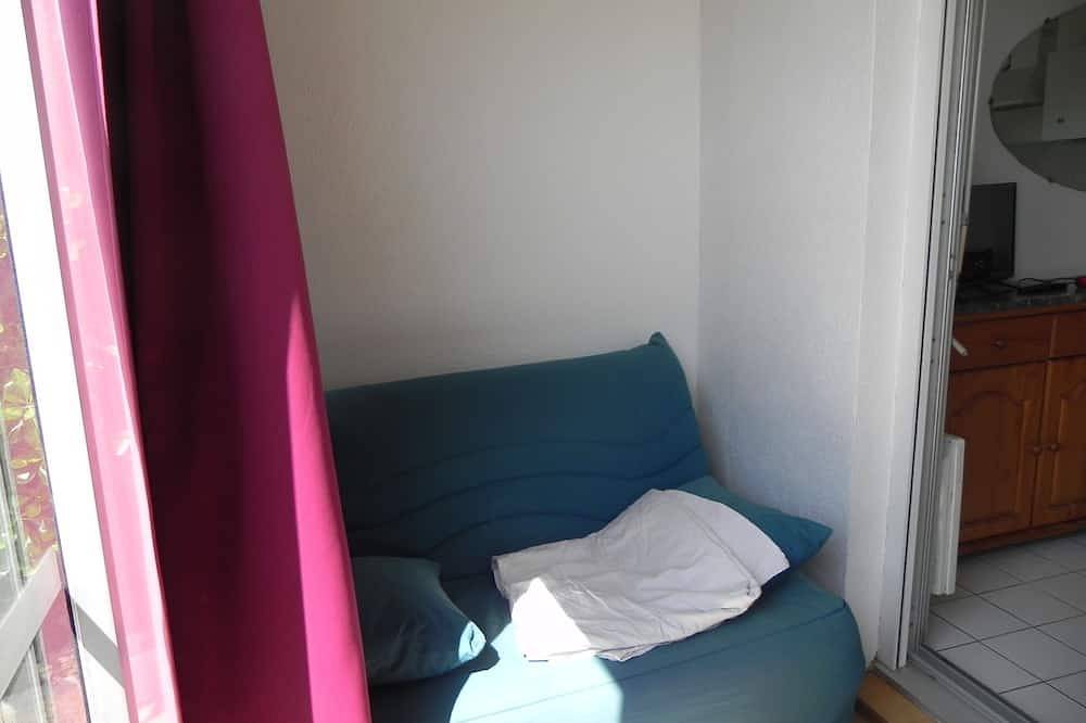 Appartement entier, Agreable studio pour curistes in Balaruc-les-Bains, Côte méditerranéenne (France)