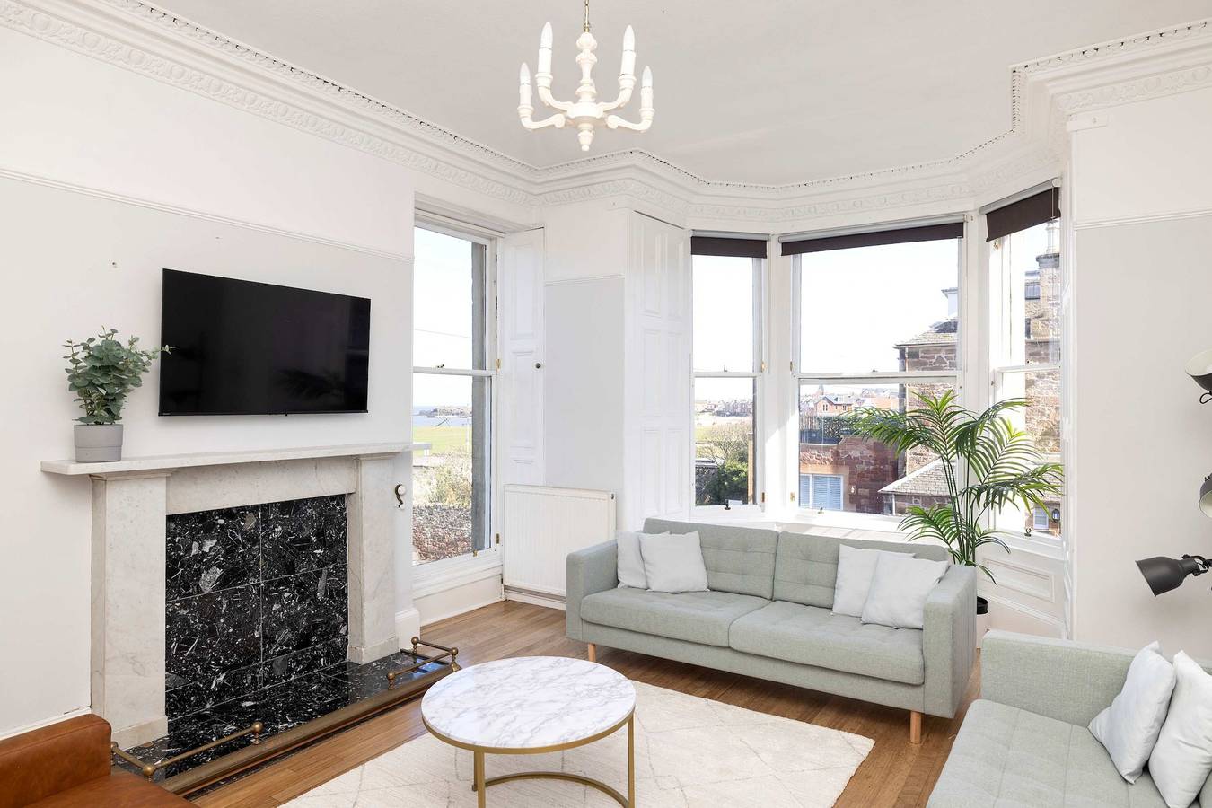 Detached House with Sea Views & Parking in North Berwick, Edinburgh and Lothian