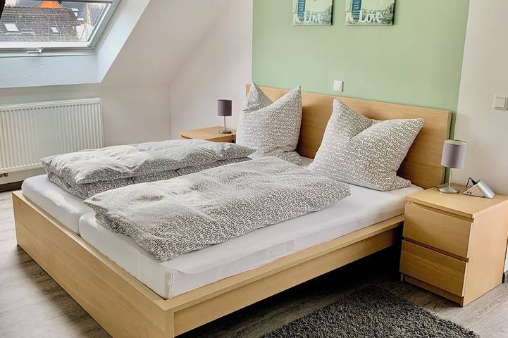 Ferienwohnung für 6 Personen, mit Balkon und Garten in Roth