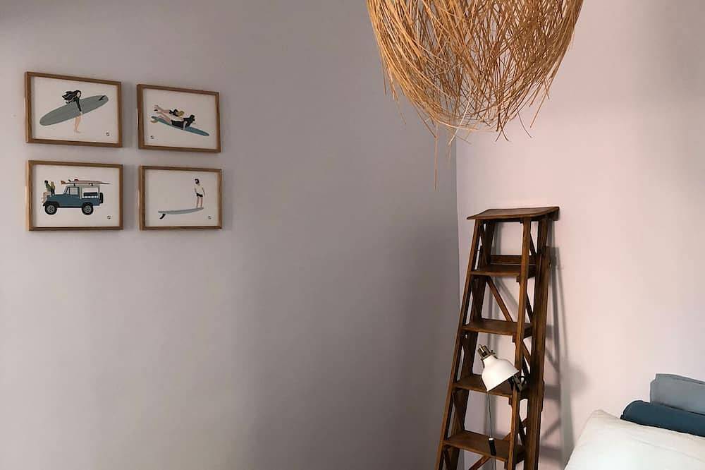 Entire apartment, L'Erso, magnificent air-conditioned T2, sea view, refurbished in La Ciotat, Marseille region