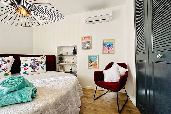Gîte pour 3 personnes, avec jardin ainsi que sauna et terrasse à Le Bar-sur-Loup - 4