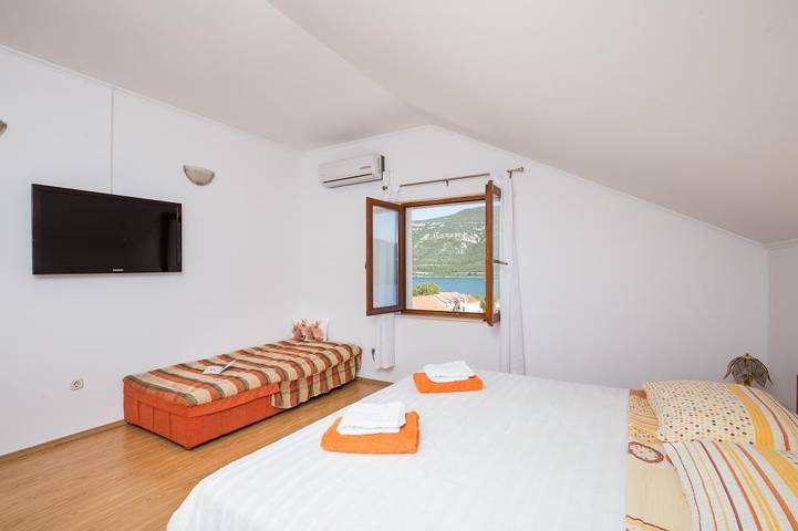 Ganze Wohnung, Ferienwohnung für 3 Personen mit Meerblick in Ston, Dubrovnik-Neretva