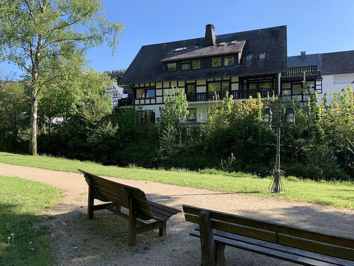 Ferienhaus für 28 Personen, mit Garten und Balkon in Schmallenberg