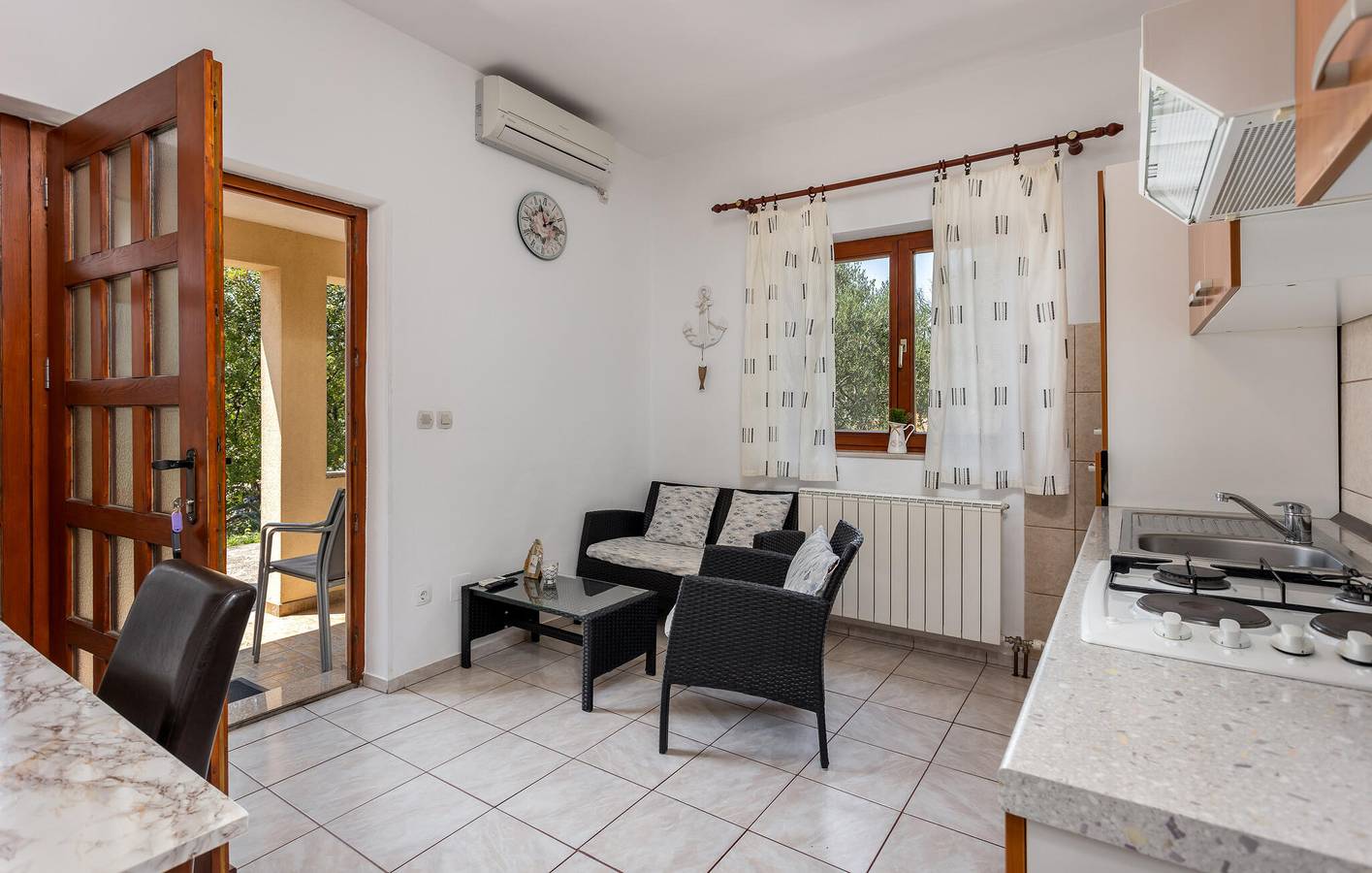 Ganze Ferienwohnung, Ferienwohnung für 3 Personen mit Terrasse in Vrh Martinscice, Primorje-Gorski Kotar