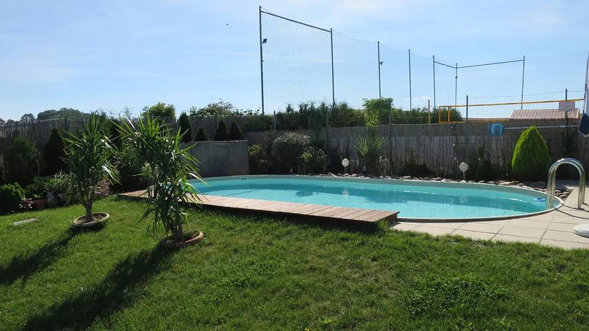Ferienwohnung für 8 Personen, mit Garten und Sauna sowie Pool und Terrasse - 1