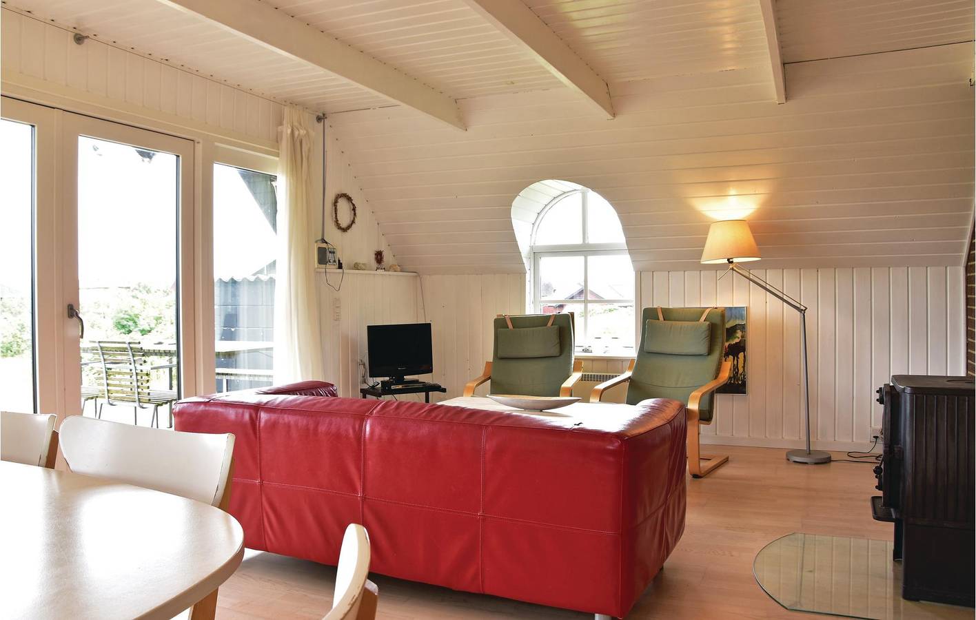 Feriehus for 6 personer med terrasse in Nørre Lyngvig, Hvide Sande