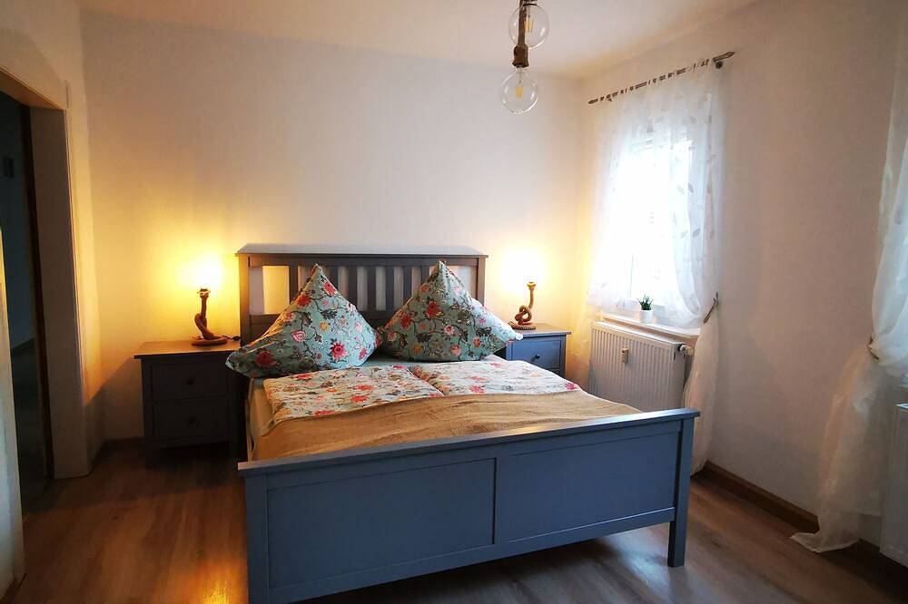 Ganze Wohnung, Gemütliche Ferienwohnung auf dem Alpakahof in Mohlsdorf-Teichwolframsdorf, Region Greiz