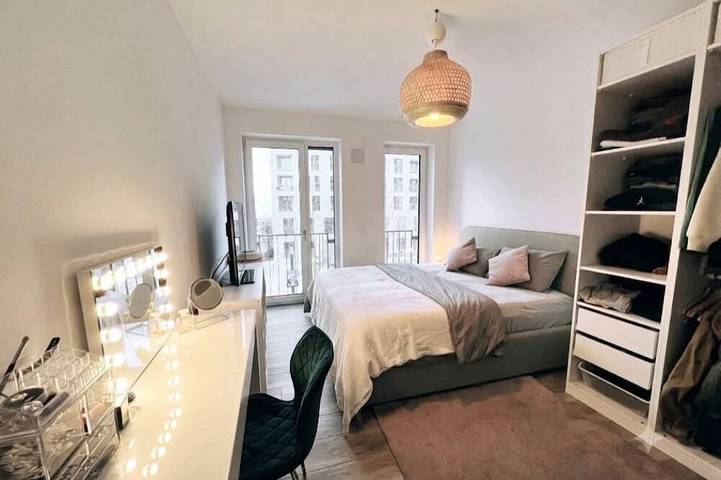 Appartamento intero, Luxury 71m² High-Rise Retreat at Henninger Tower | Balcony & City Views in Francoforte, Hesse del Sur