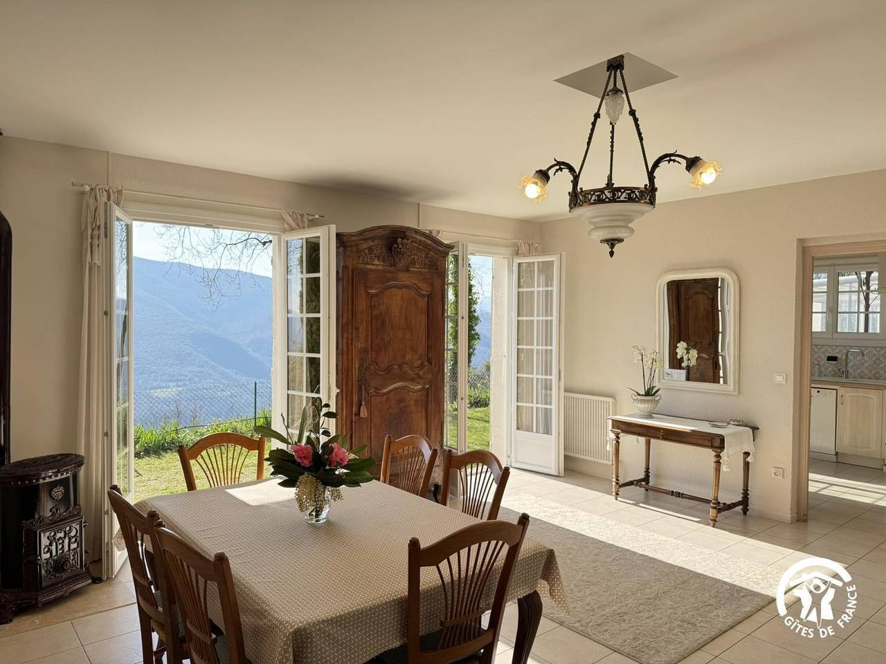 Les sittelles in Montferrer, Céret en omgeving