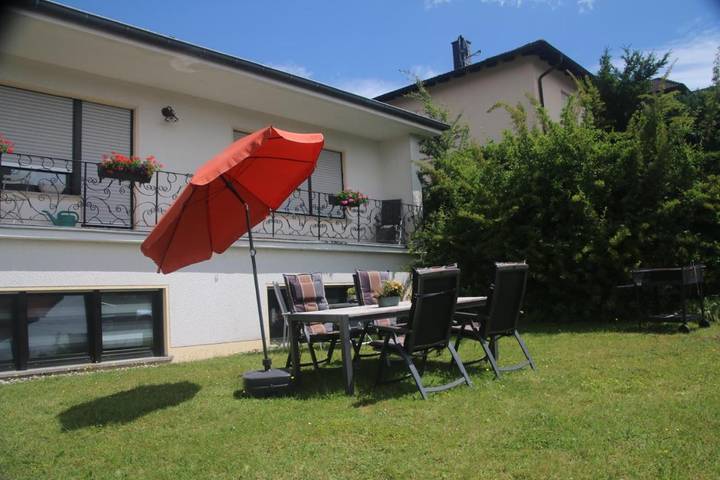 Ferienwohnung für 6 Personen, mit Terrasse und Garten sowie Ausblick in Königswinter