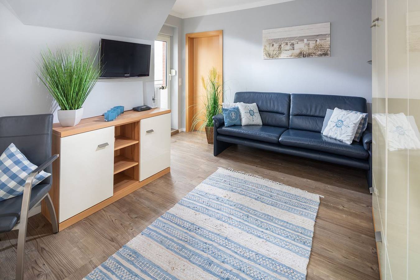 Ganze Wohnung, Modernes Appartement mit 2 Balkonen zum Schiffchenteich und Blick zum Wattenmeer in Juist