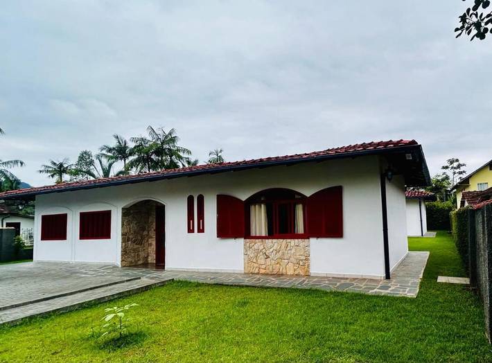 Casas e apartamentos de temporada para 10 pessoas, com jardim em Pomerode