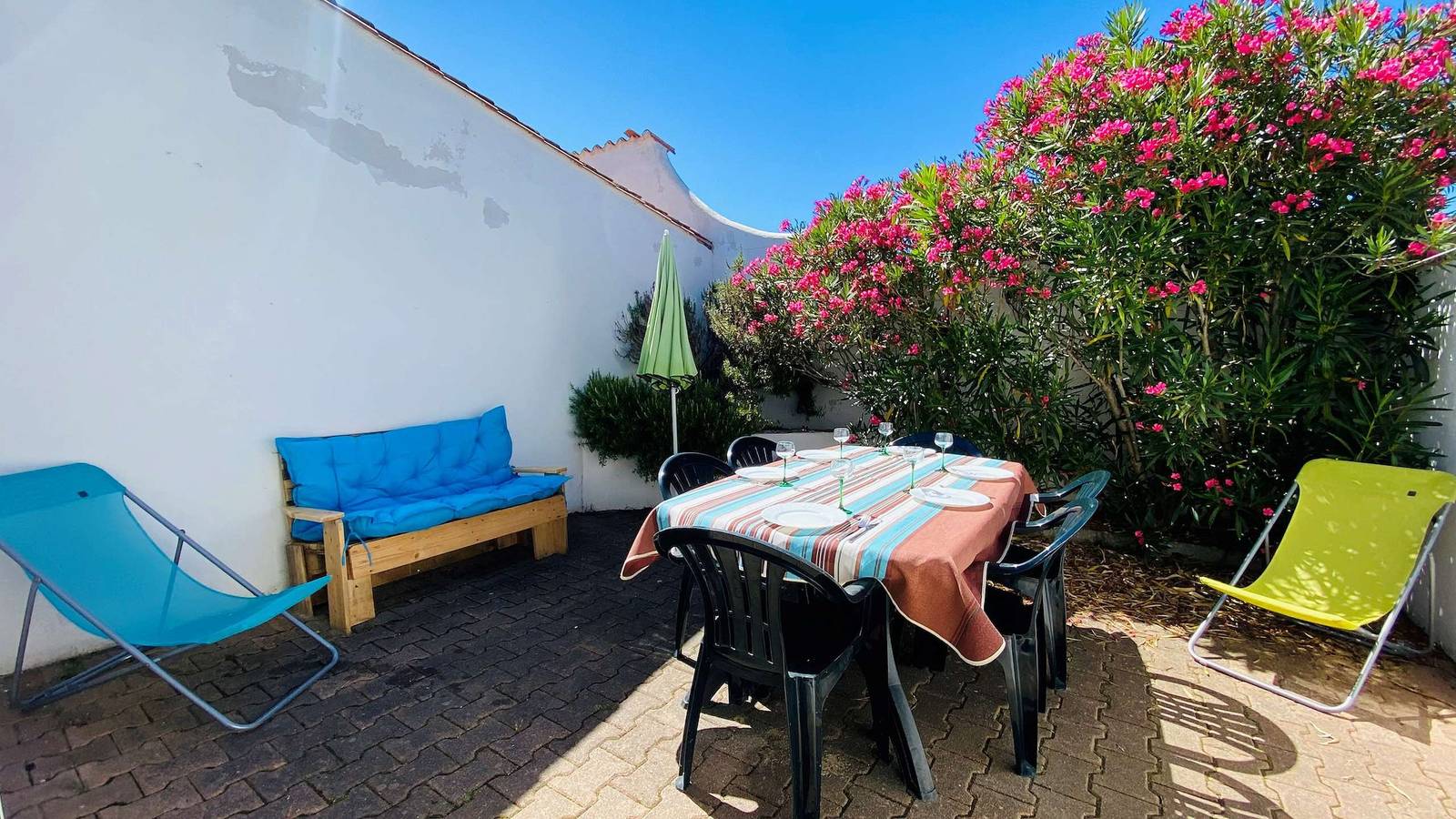 Apartamento vacacional entero, House in residence close to beaches and shops in La Couarde-sur-Mer, Isla de Ré