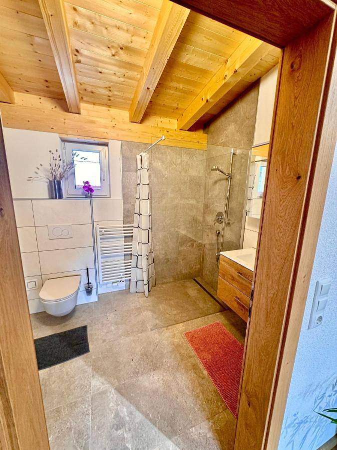 Camping für 3 Personen, mit Terrasse und Garten sowie Pool und Ausblick in Tirol - 4