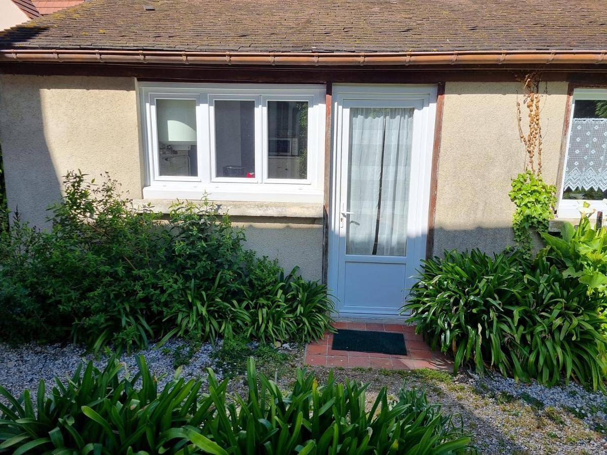 Appartement entier, Three-Bedroom Apartment in Luc-sur-Mer, Région de Caen
