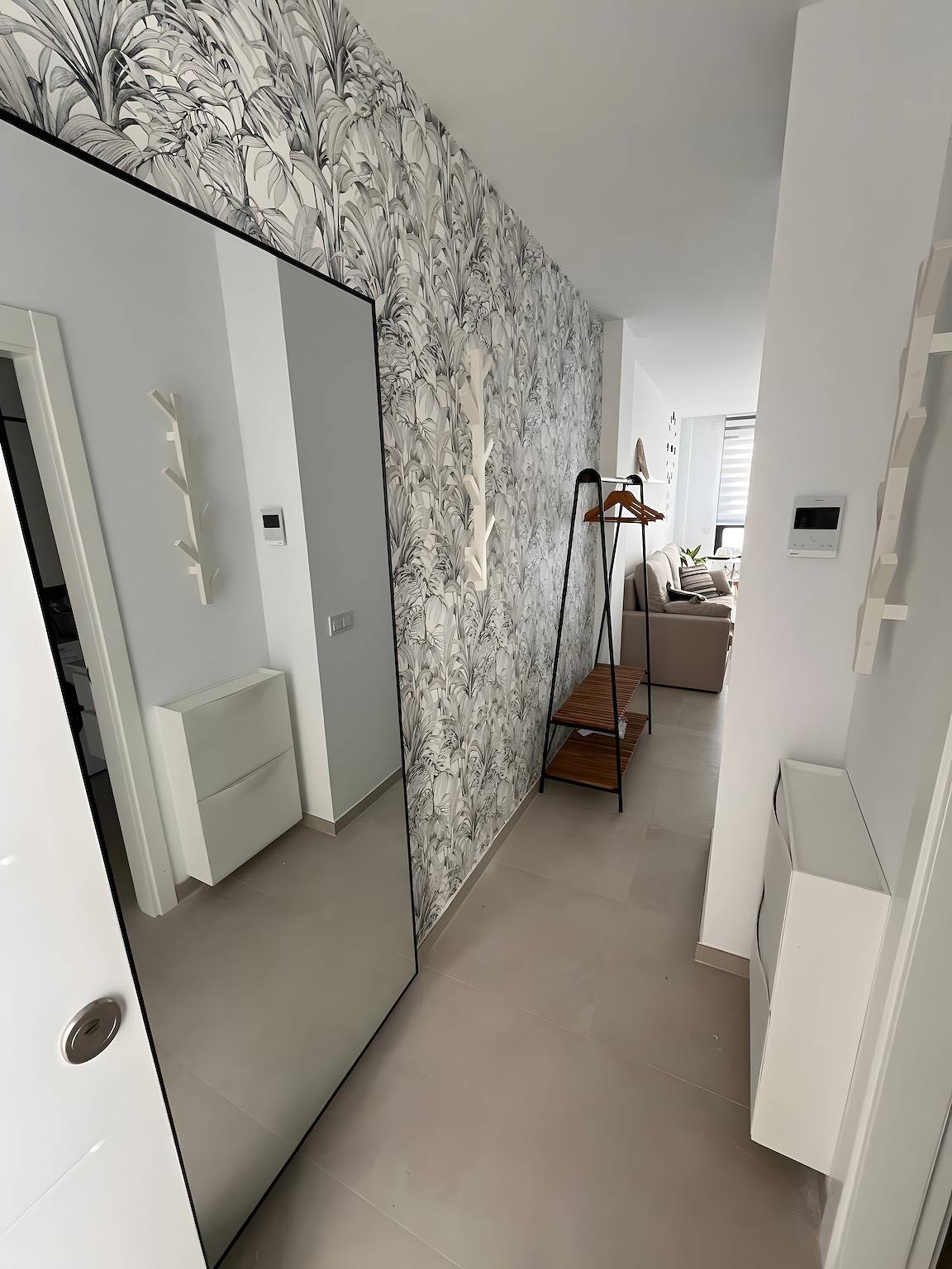 Estúdio inteiro, Estúdio confortável "Black&White" com excelente localização, ideal para casais in Playa de Los Lances, Tarifa (Espanha)