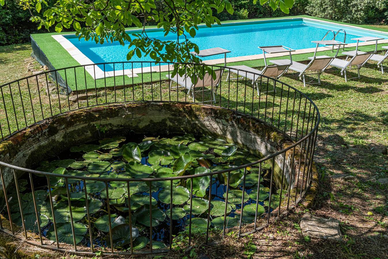 Villa Panzano-Barberino di Mugello con Vista Lago, Piscina Privata e Wi-Fi.6/8 persone. in Barberino di Mugello, Firenze province