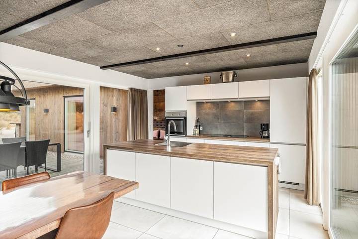 Strandnahes Poolhaus mit Outdoor-Wellnessbereich in Blavand, Varde