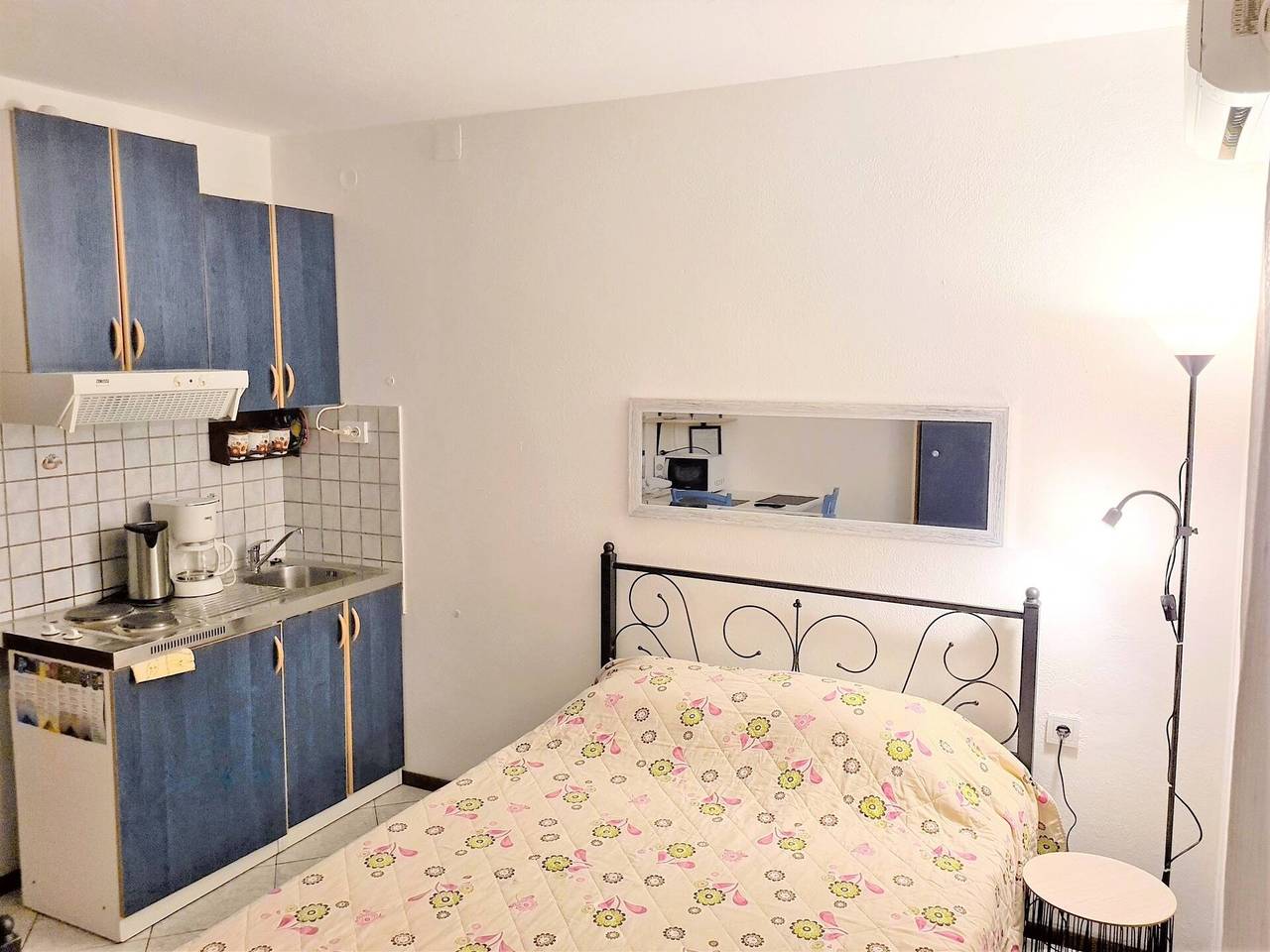 Entire apartment, Studio Apartment Bugi - with Balcony in Baska, Krk