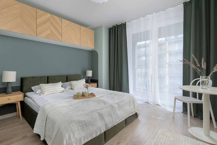 Appartement entier, Spacious Apartment with Balcony | Parking | Workspace in Cracovie, Petite-Pologne