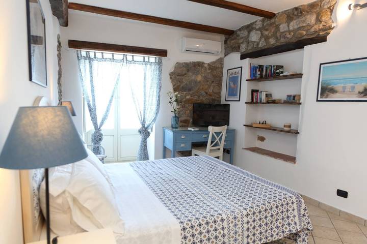 Gîte pour 2 personnes, avec vue sur l’océan et balcon, animaux acceptés à Cefalù - 4