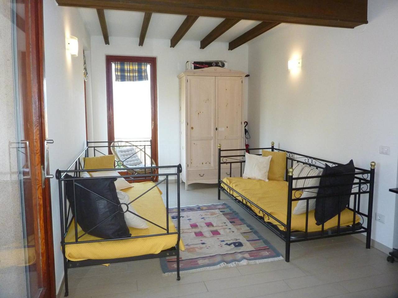 Ganze Wohnung, Apartment 'Hermitage Mimosa' mit Balkon in Porto Valtravaglia, Lago Maggiore (Lombardei)