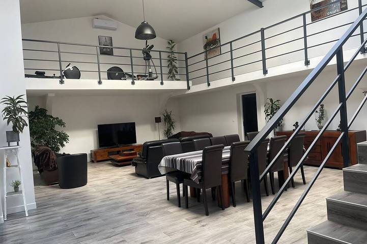 Maison de vacances pour 12 personnes, avec Terrasse et Jardin à Sartrouville