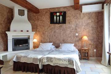 Chambre D’hôte pour 2 Personnes dans Lacoste, Parc naturel régional du Luberon, Photo 3
