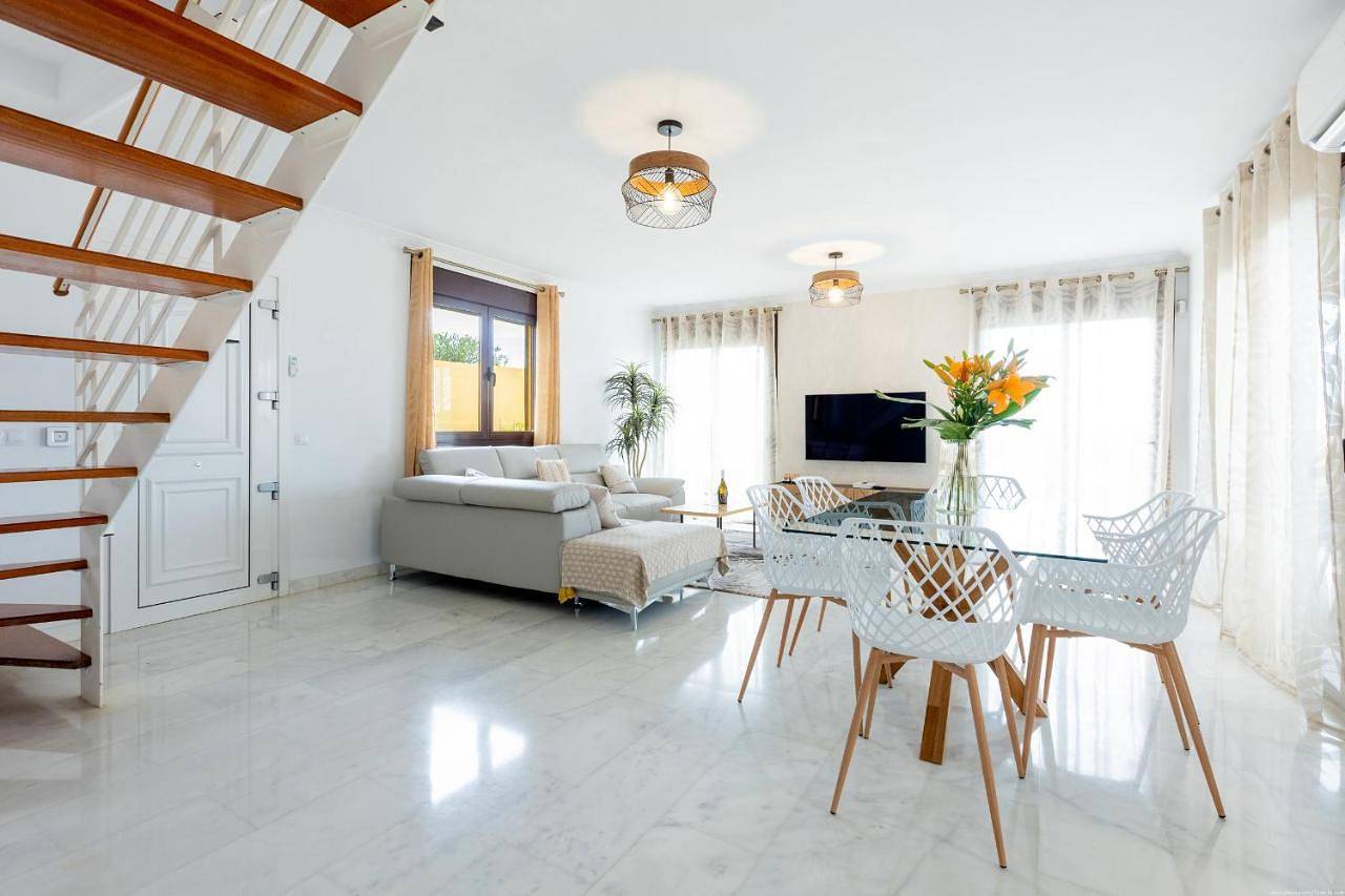 Villa With 4 Bedrooms And Private Heated Pool in Amarilla Golf, San Miguel de Abona