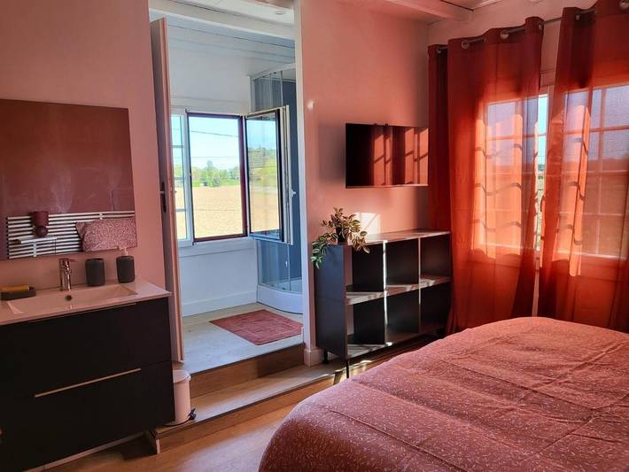 Hôtel pour 2 personnes, avec terrasse ainsi que vue et jardin à Corbarieu - 4