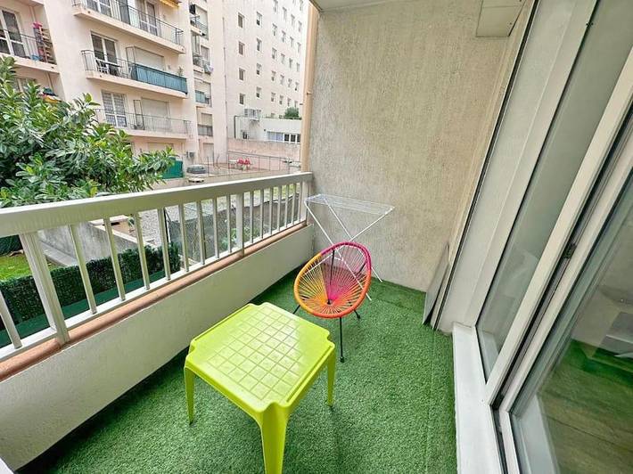 Gîte pour 3 personnes, avec balcon dans Plage Fabron Bambou Nice - 2