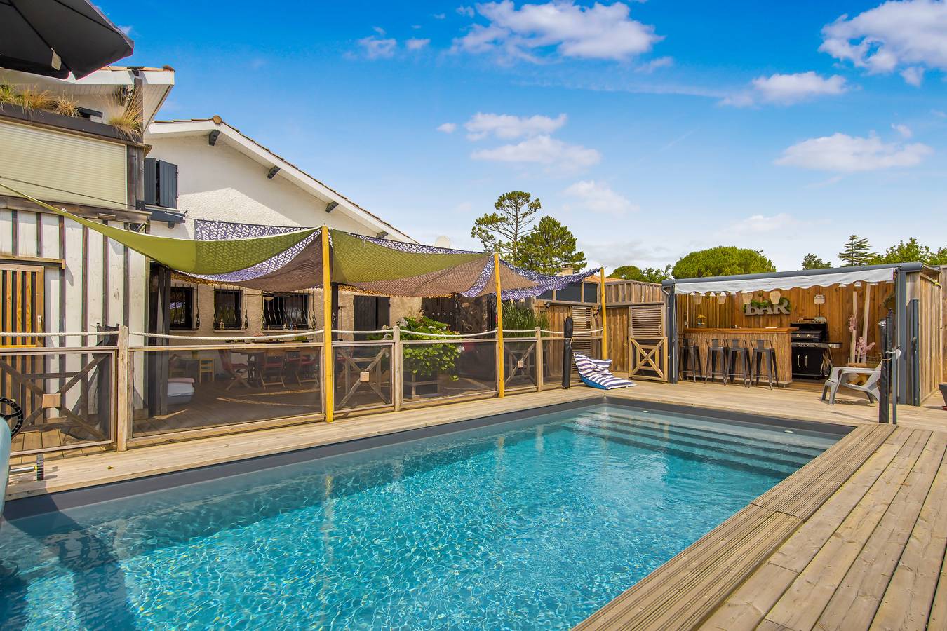 Apartamento entero, Le Grand T2 – Descubrid la bahía desde un elegante refugio junto a la piscina en Andernos-les-Bains in Andernos-les-Bains, Region de Arcachon