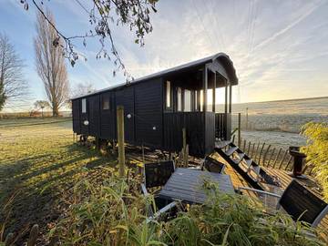 Maison de campagne pour 3 personnes, avec vue et vue sur le lac ainsi que balcon et jardin à Frasnes-lez-Anvaing