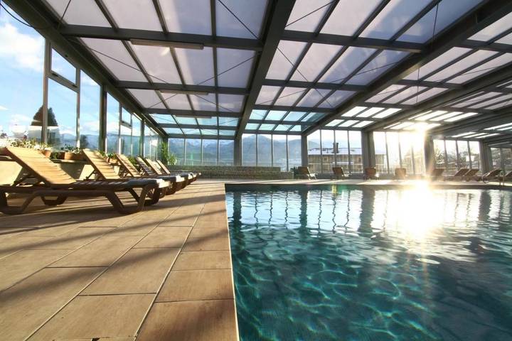 Club vacances pour 6 personnes, avec sauna et piscine ainsi que jacuzzi et jardin, animaux acceptés en Espagne - 2