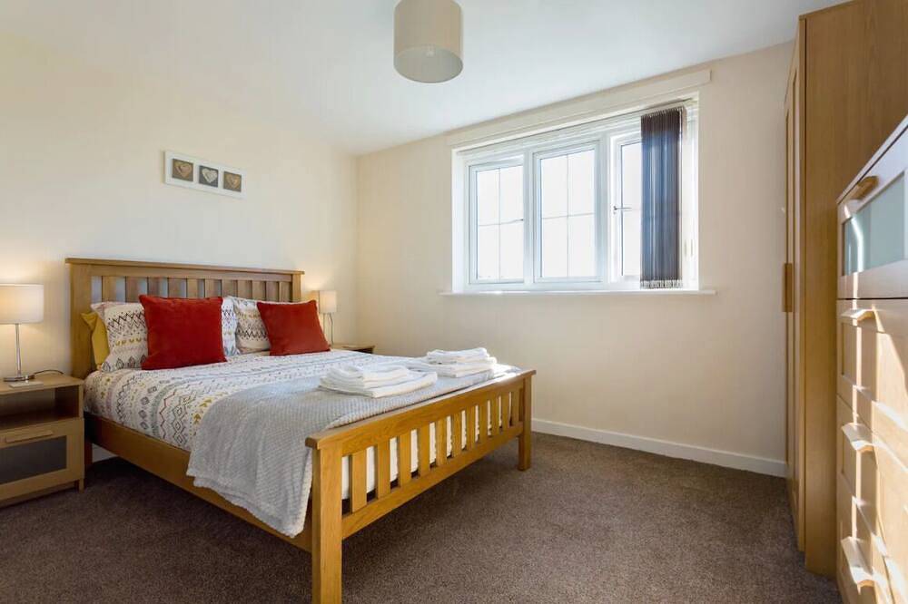 Entire apartment, Spacious 2Bedroom 2Bathroom Apartment.Scenic Views in Armthorpe, South Yorkshire