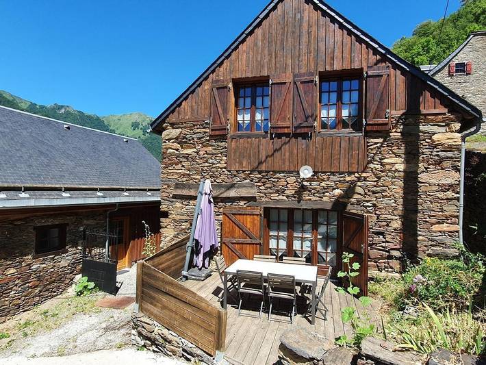 Casa de huéspedes para 6 personas, con jardín y piscina, Se admiten mascotas en Pirineos franceses