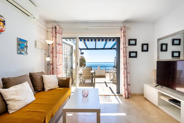 Apartamento entero, Pequeño paraíso en la playa de Calahonda I in Sitio de Calahonda, Mijas