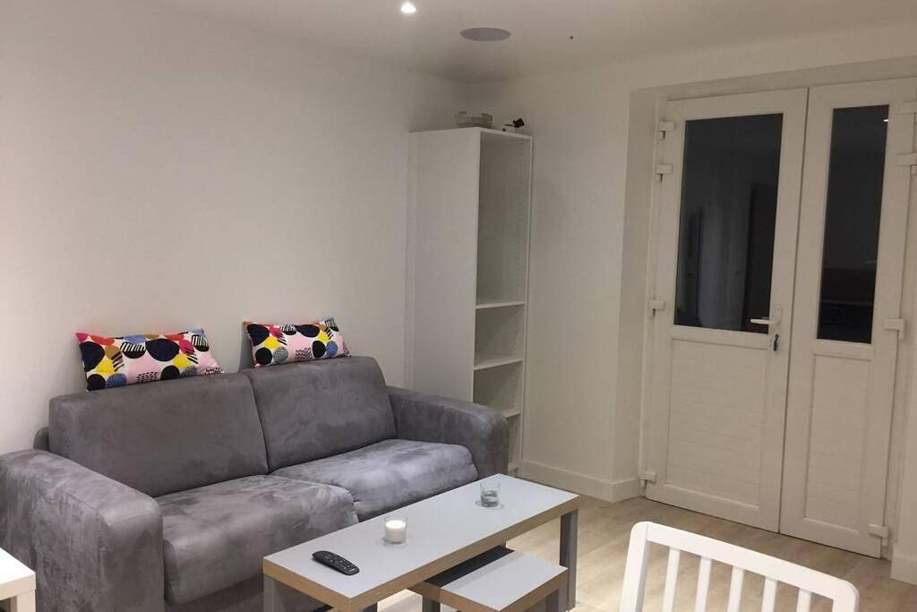 Appartement entier, Nid D Amour F1 40m2 calme Rdc in Chamalières, Parc naturel régional des Volcans d'Auvergne