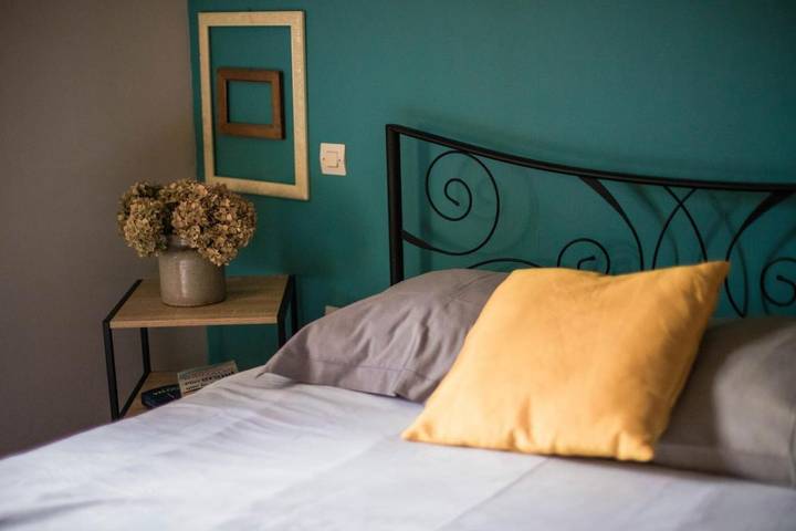 Location de vacances pour 6 personnes, avec terrasse et vue, adapté aux familles à Saint-Léonard-des-Bois - 2