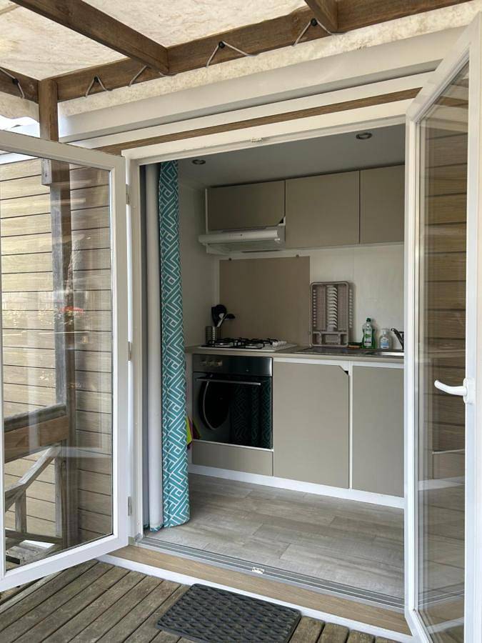Camping pour 6 personnes, avec piscine ainsi que vue et jardin à Vendays-Montalivet - 2