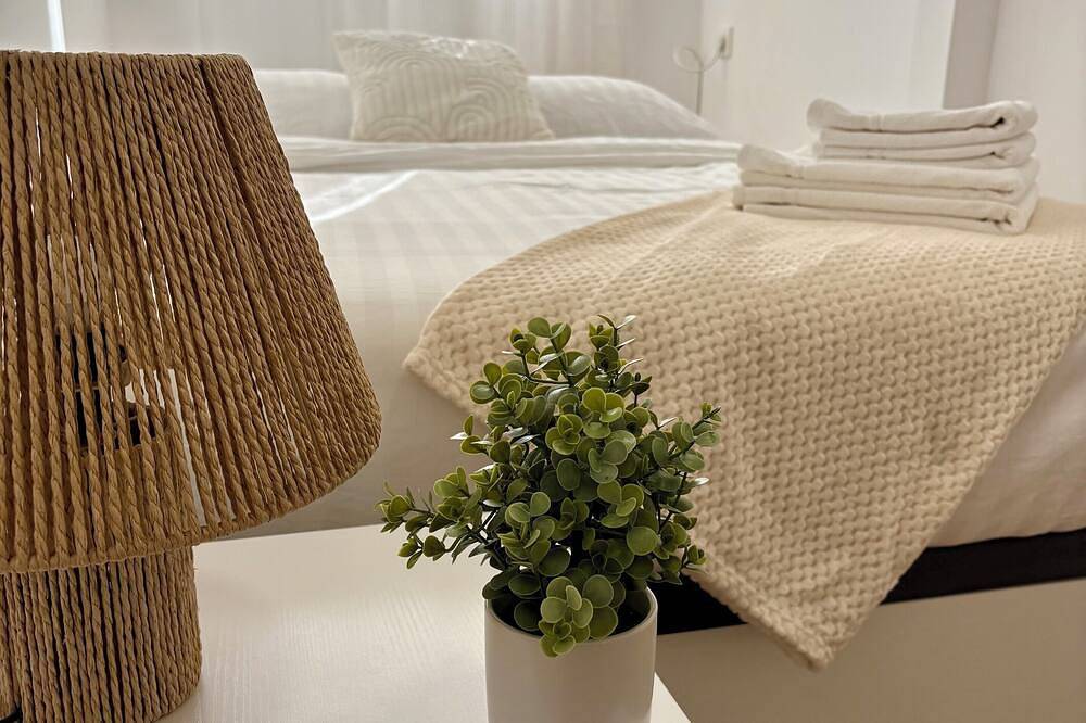 Entire apartment, Next to the port and beach of Aguadulce in Roquetas de Mar, Costa de Almería