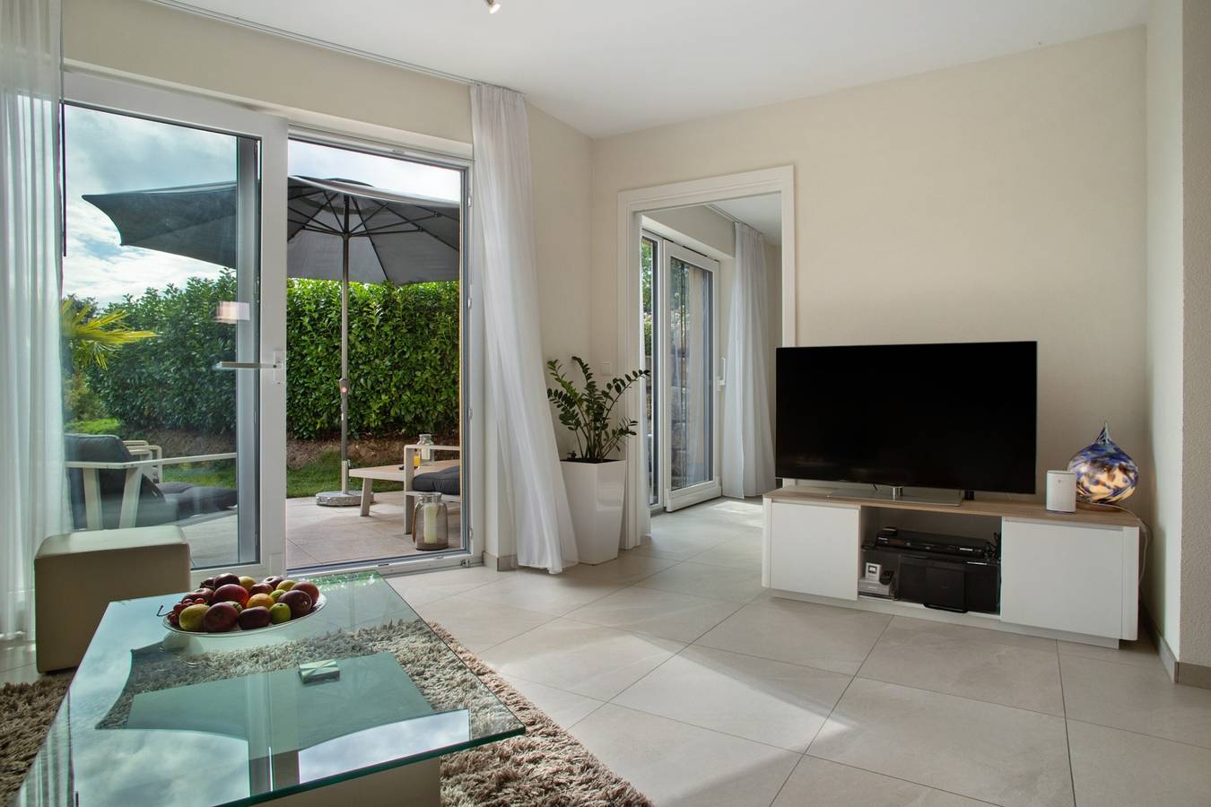 Ganze Wohnung, Ferienwohnung 'Annette's Haus und Garten' mit privater Terrasse und Wlan in Friedrichshafen, Region Bodensee-Oberschwaben