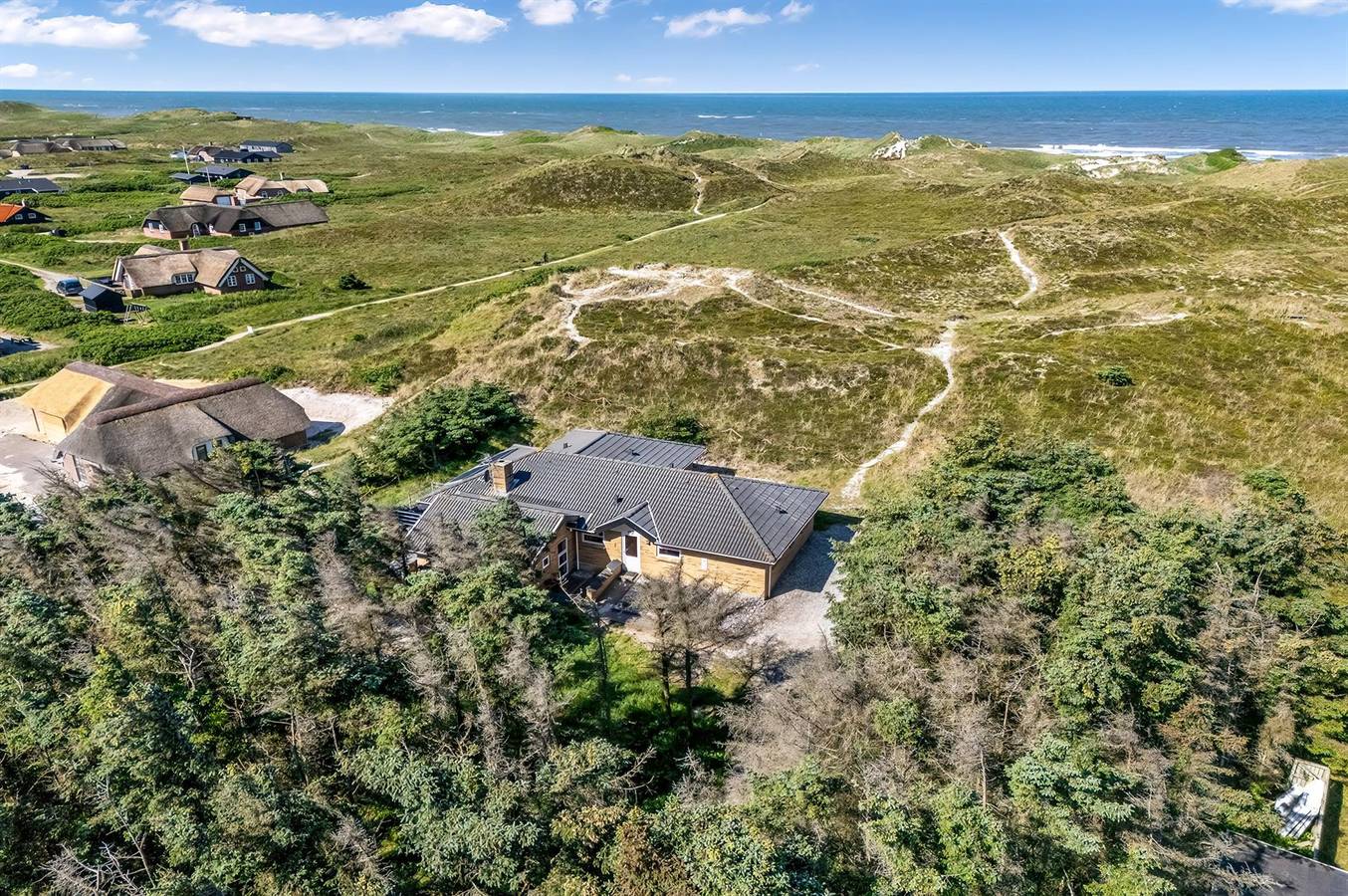 Beautiful home in Ringkøbing w/ 4 Bedrooms, Indoor swimming pool and Sauna in Ringkøbing, Holmsland Klit
