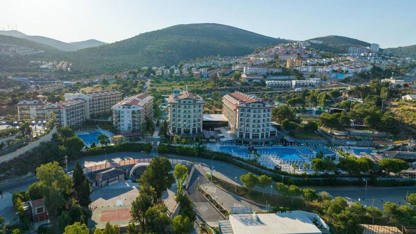 Ferienhaus für 3 Personen, mit Kinderpool und Garten sowie Pool und Sauna, kinderfreundlich in Kusadasi