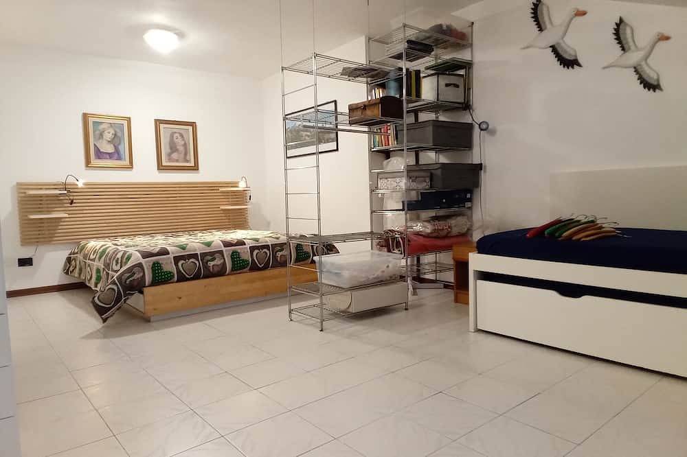 Appartamento intero, Appartamento uso esclusivo, ampio terrazzo vivibile, Wi-Fi gratuito in Vallecrosia, Riviera di Ponente