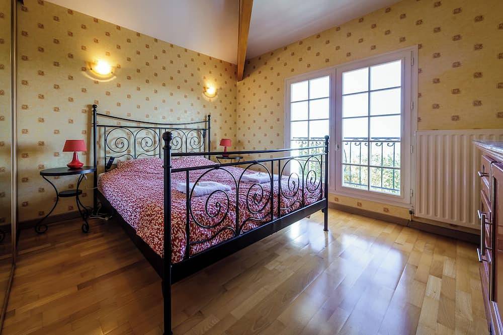 Rocaille, villa con piscina privada, buen wifi, privacidad, confort y servicio. in Pujols, Región de Villeneuve-sur-Lot