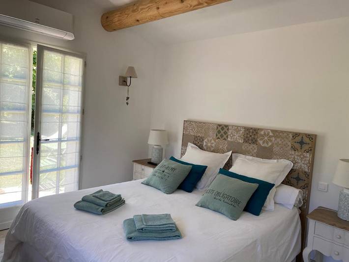 Chambre d’hôte pour 2 personnes, avec piscine et jardin ainsi que terrasse et vue à Saint-Rémy-de-Provence - 2