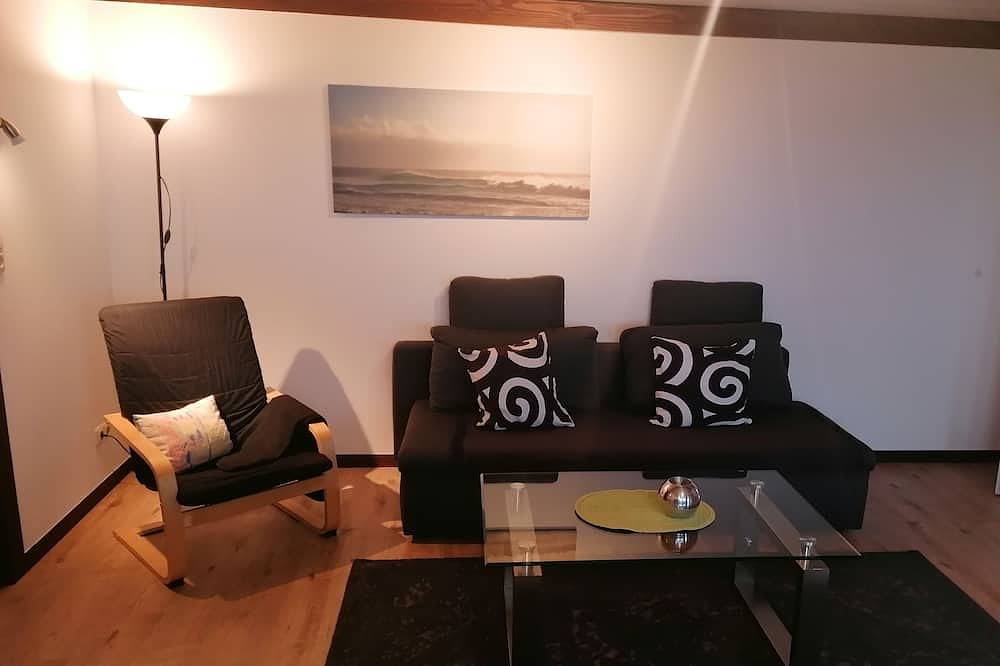 Ganze Wohnung, Ferienwohnung (55qm) für 4 Personen mit Balkon und Wintergarten in Fladungen, Rhön-Bayern